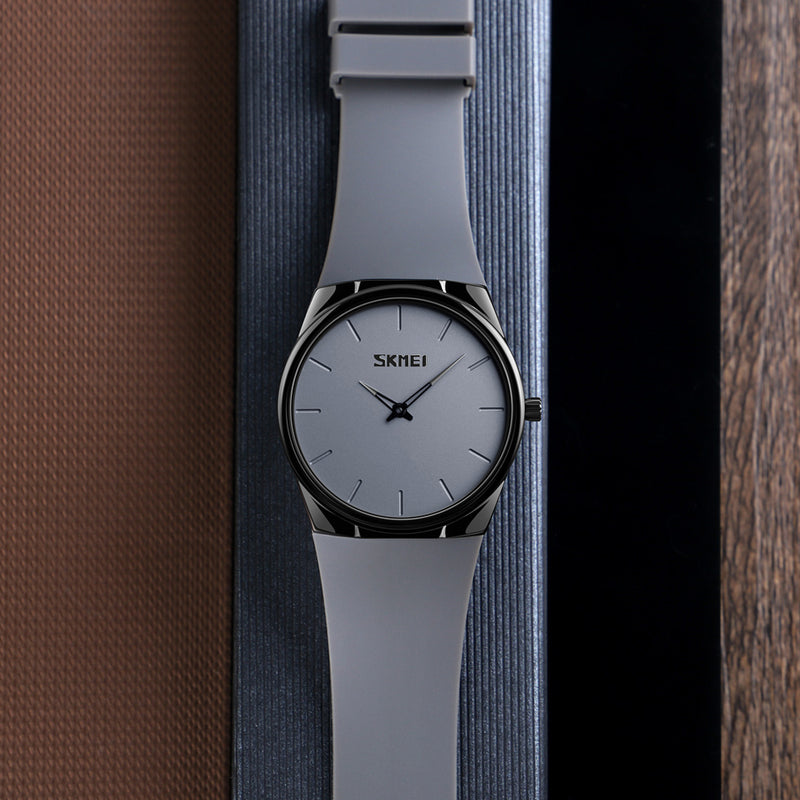 Skmei Men's Analog Quartz Gray Polyurethane Strap Watch 1601