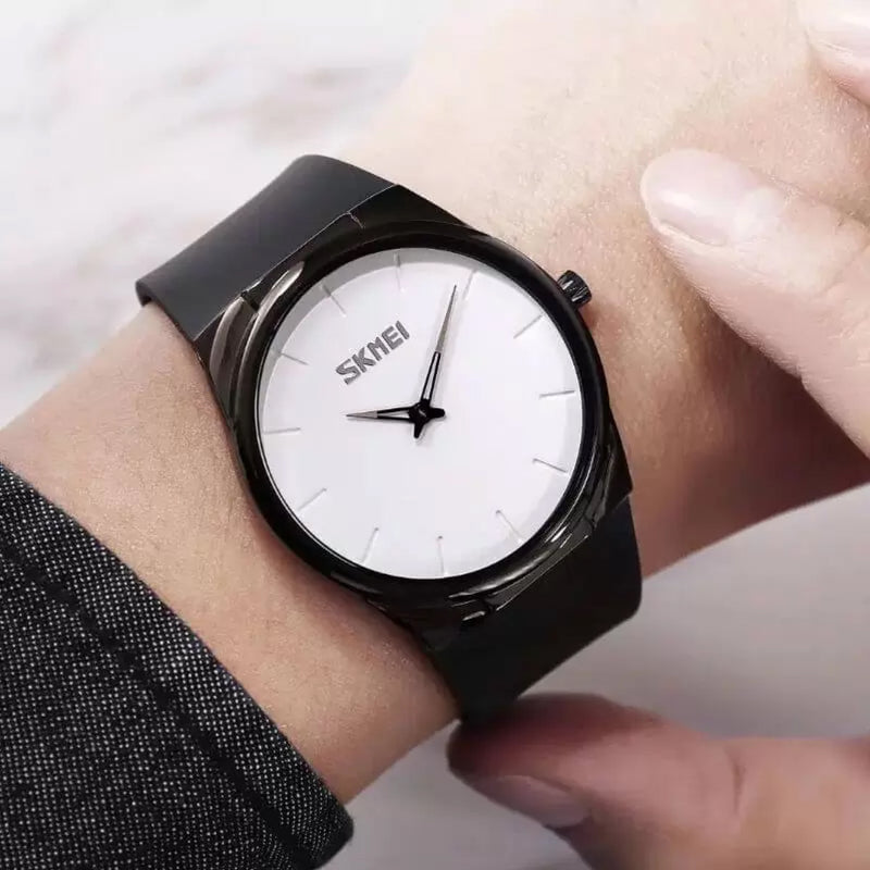 Skmei Men's Analog Quartz Black Polyurethane Strap Watch 1601