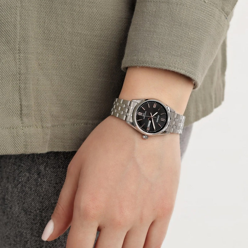 Casio Women's Quartz Watch, Analog Display and Stainless Steel Strap LTP-1335D-1A2VDF